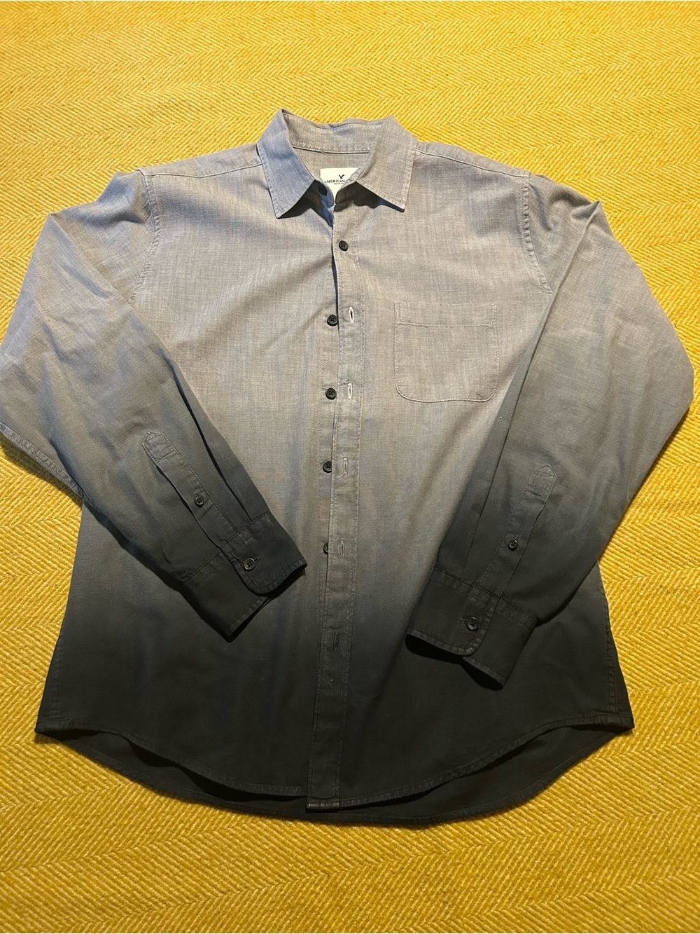 American Eagle Outfitters Men's Fade Grey to Charcoal Button-Up Shirt